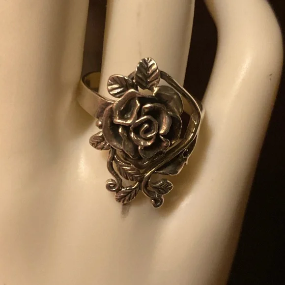 EUC 925 Delicate Cut Rose Ring Size 9.5 - Picture 5 of 8